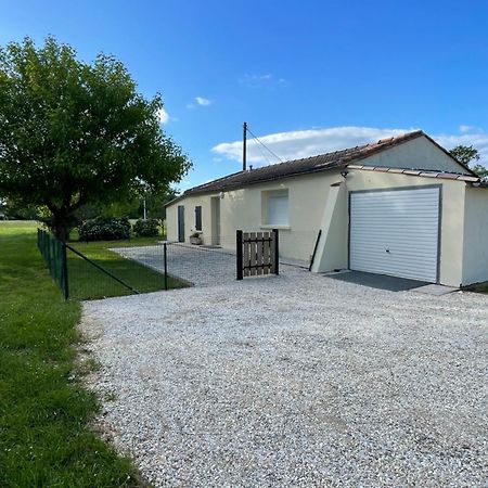 Domaine Des Quatre Terres Vila Lesparre-Médoc Exterior foto